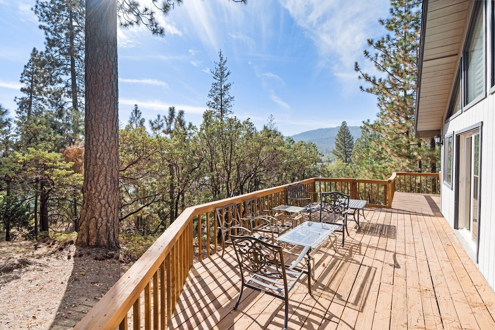 Shoreline Retreat view 3