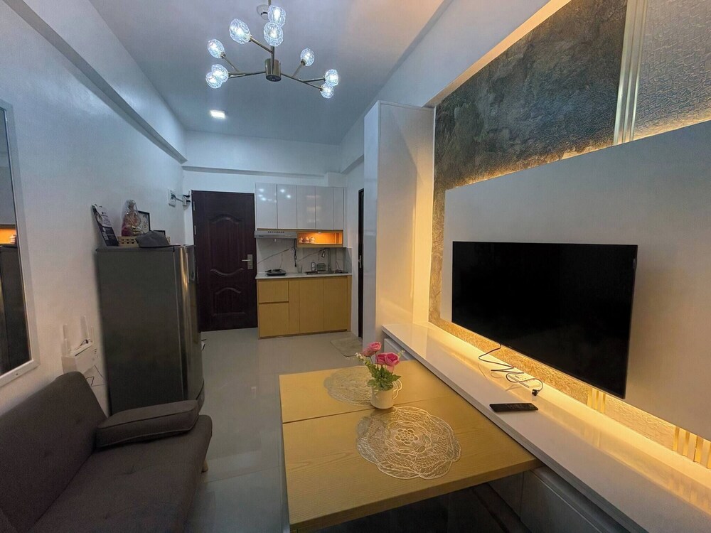 Near Mactan International Airport Condo With Private Entrance and Shared Pool