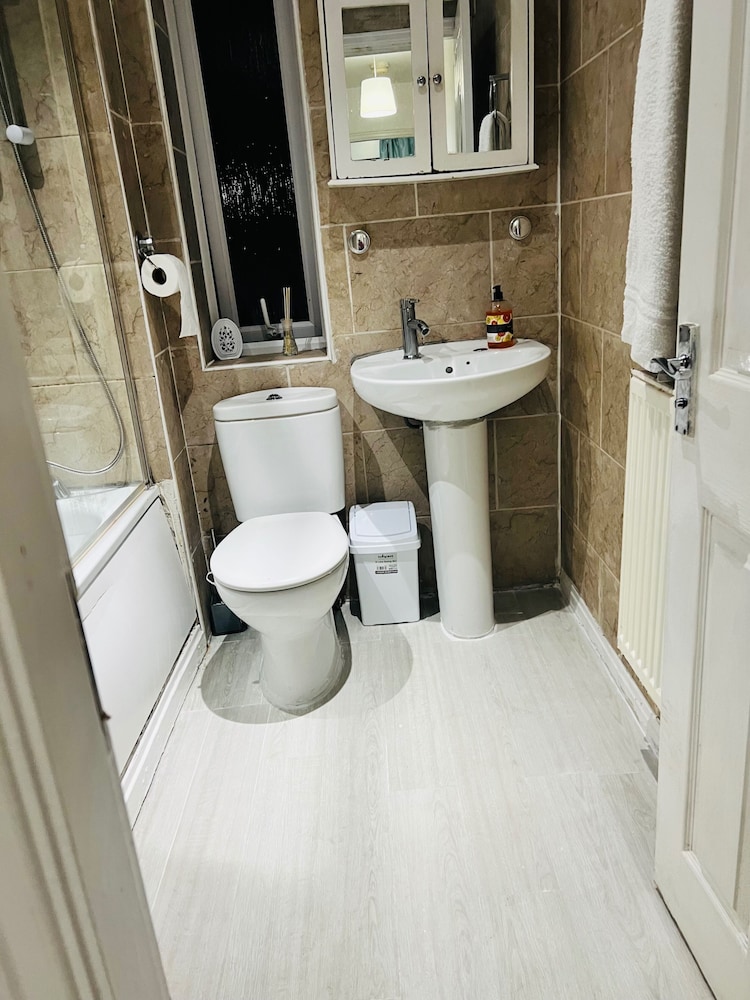 3bedroom- Near to Station-private Garden-wifi