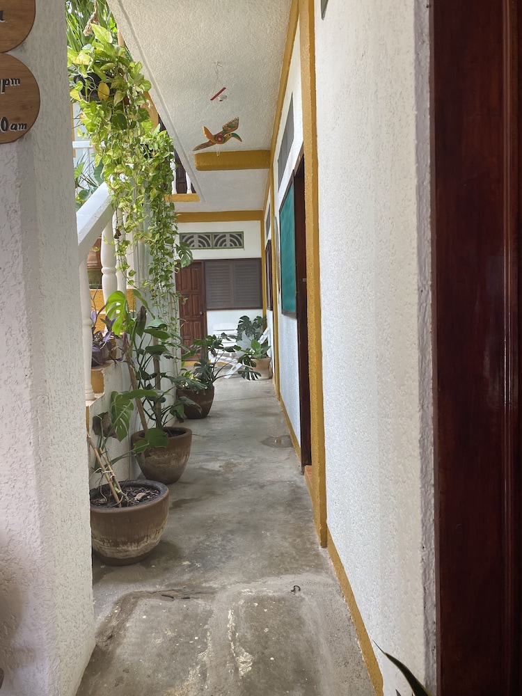 HOTEL ADOQUIN - Image 1