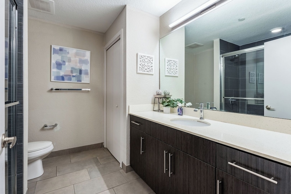 Daytona 3BR Getaway Pool, Gym, Pet Friendly