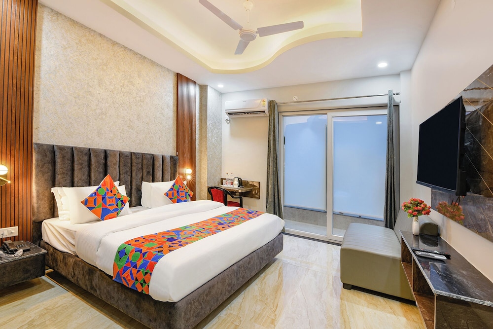 Fabhotel Comfort N Stay