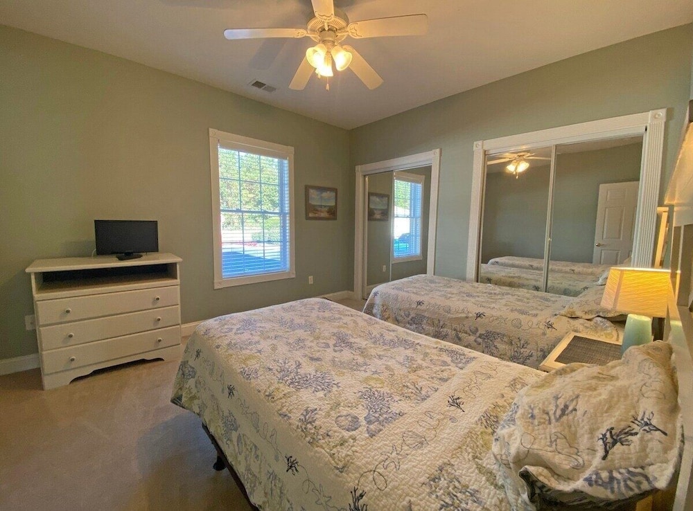 Magnolia Pointe Luster Leaf 4847-101 3 Bedroom Condo