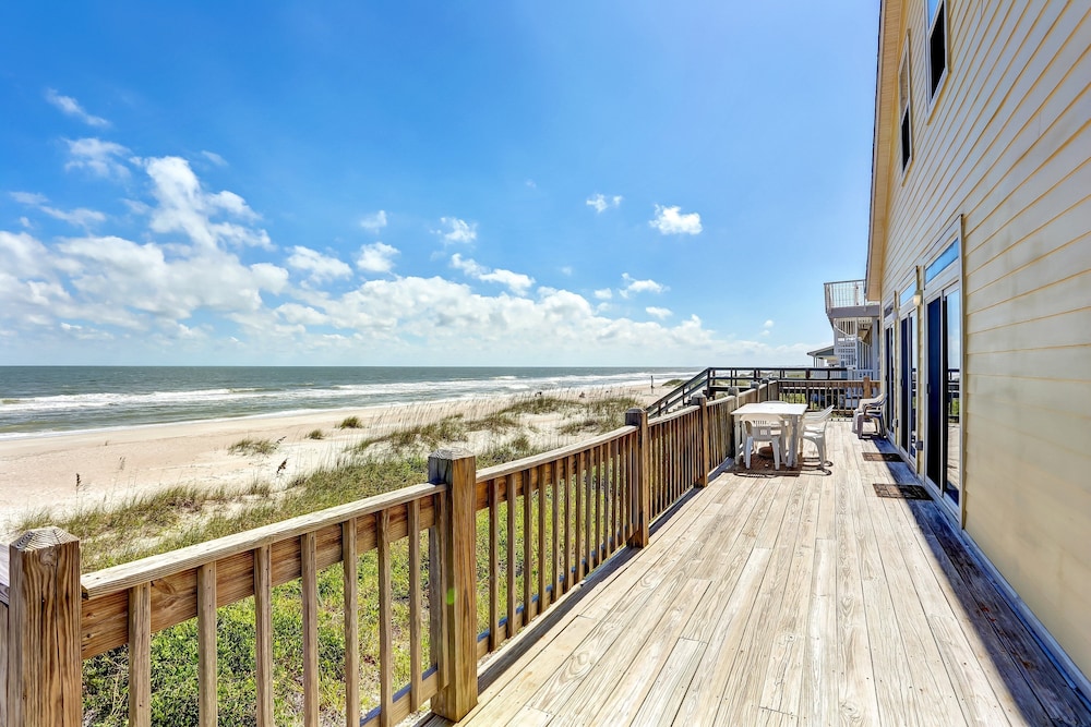 812 S. Fletcher - 3 Br Cottage