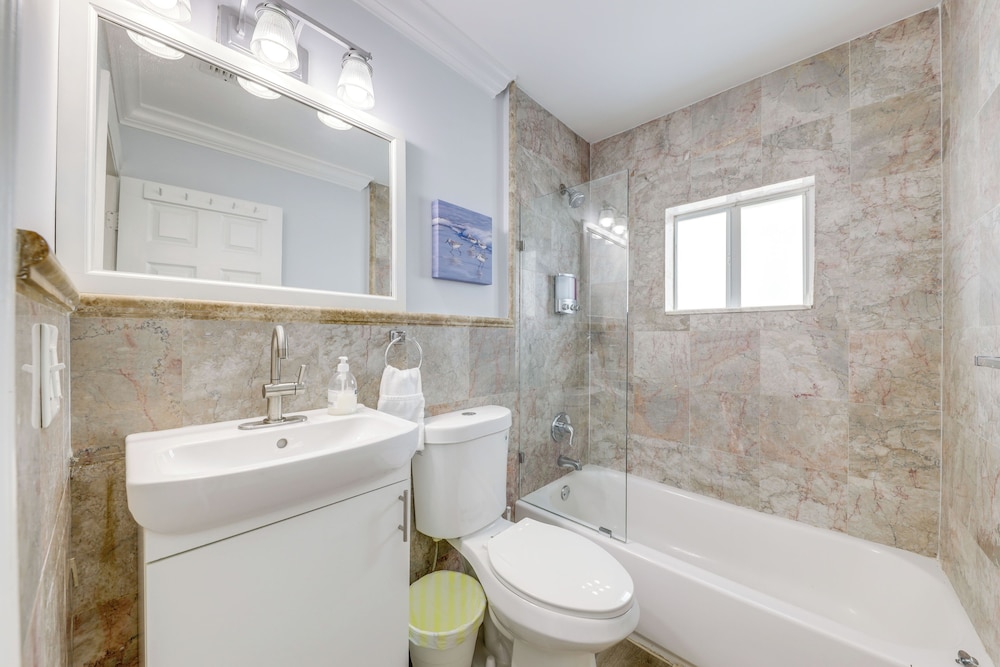 Great for Snowbirds! Pompano Beach Home w/ Patio