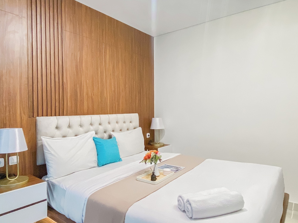 Best Place And Homey 2Br At Tamansari Iswara Apartment
