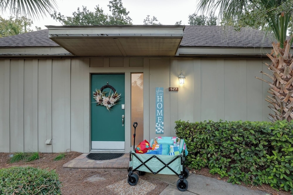 Hilton Head Retreat Gated Villa, Pets OK