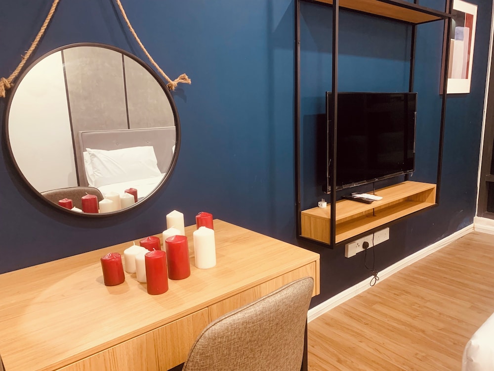 Ceylonz Suites by Roomy
