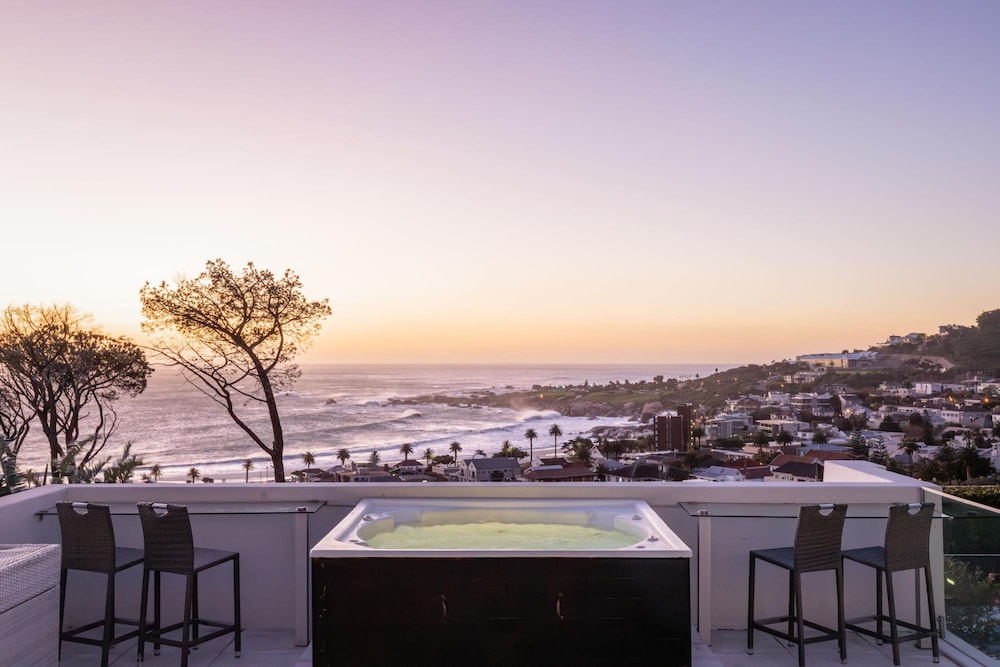 Incredible 6bed w Pool in Camps Bay Villa Galazzio