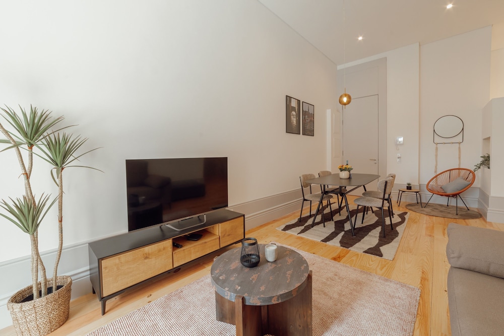 Heart OF Porto Apartment B Terrace by Vacationy