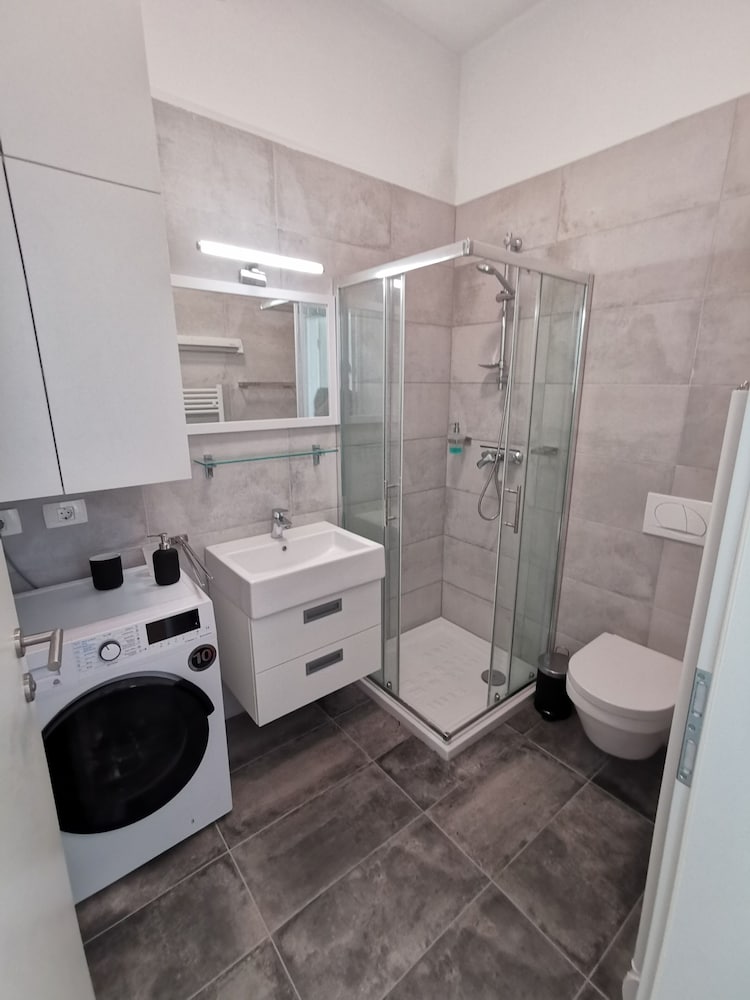 Apartments Egis Koper