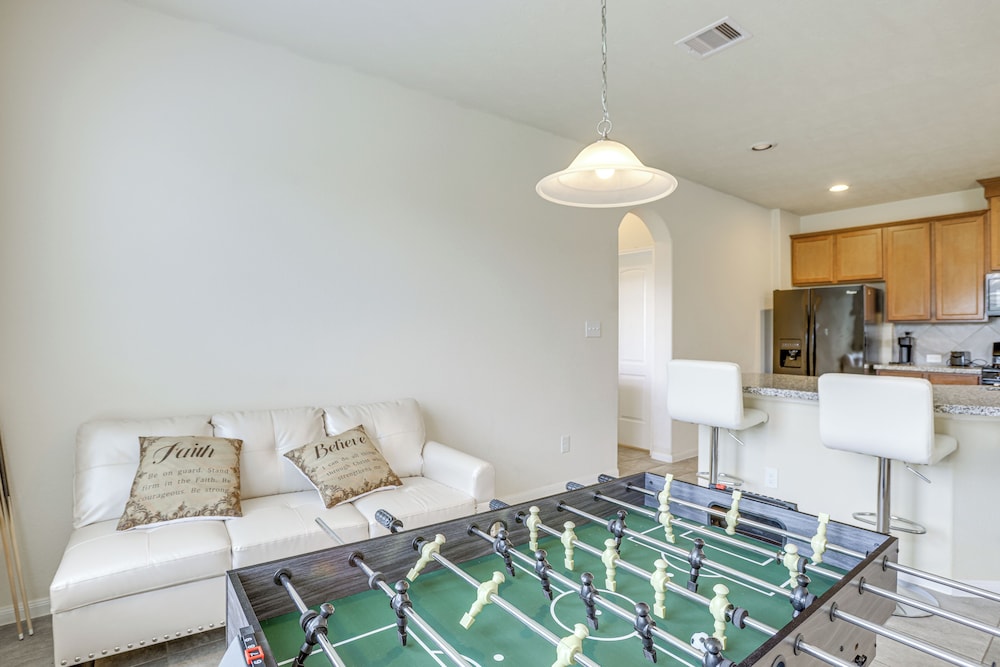 Covered Patio & Spacious Yard: Houston Area Home!