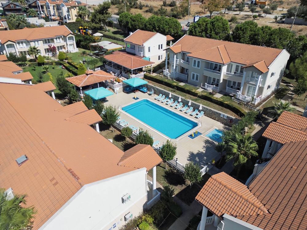 Larimar Suite Otel - Image 42