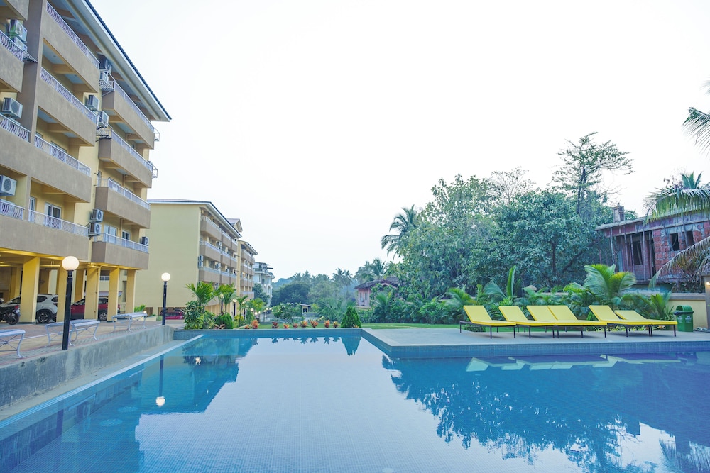 Alaya Stays Veera Marina 3 BHK Apartment