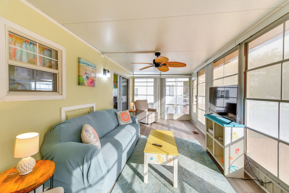 Sarasota Home w/ Full Resort Amenity Access!