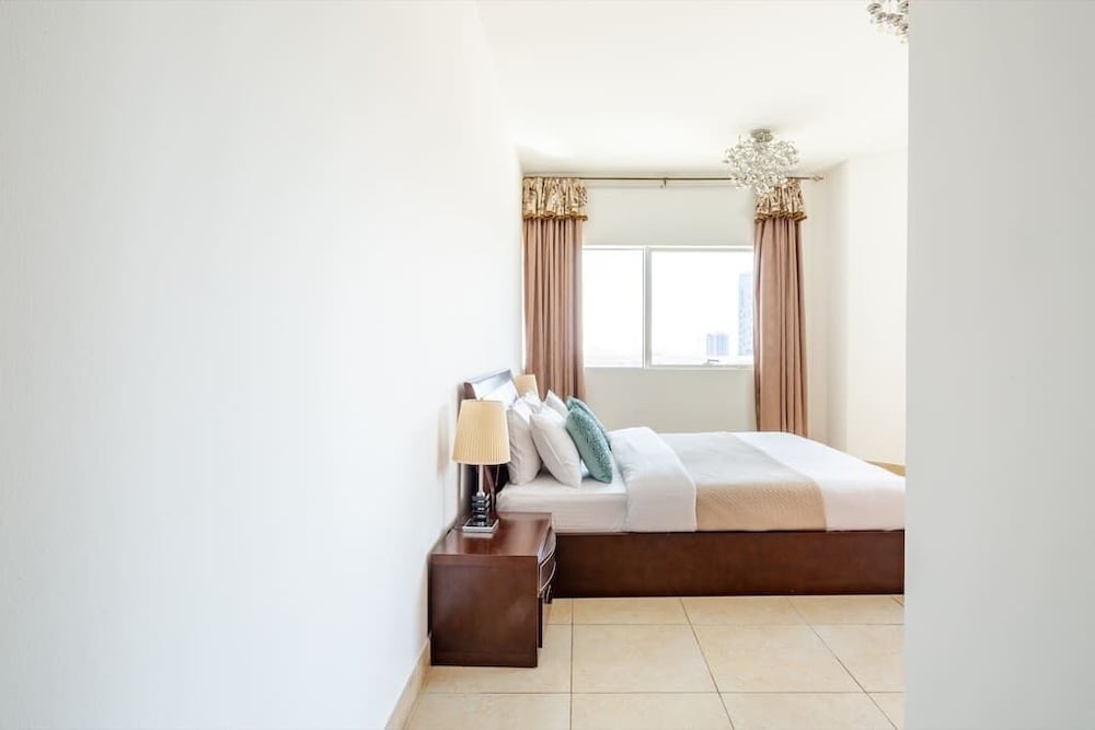 Luxury Living in This Stylish 2BR in Dubai Marina