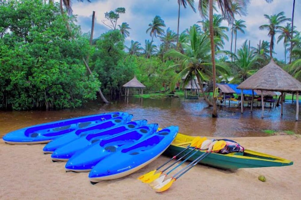 La Campagne Tropicana Beach Resort