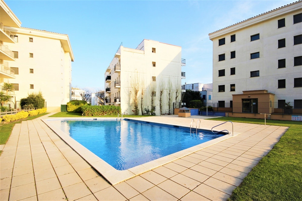 Apartment in Roses Near Sandy Beach