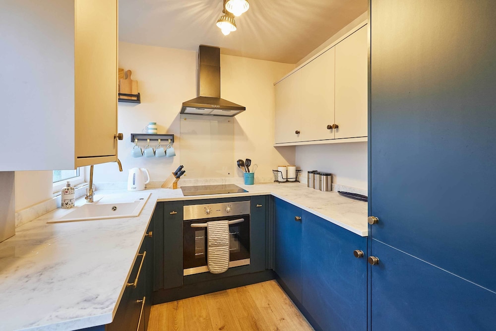 Host Stay Daisy Cottage