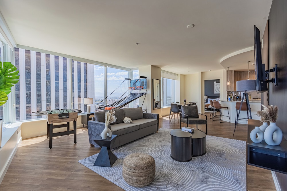 ROVE LIVING/KL - 44 Monroe