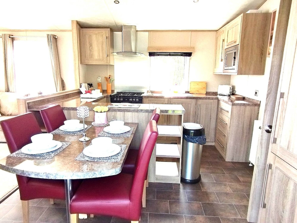 Luxury Lodge Caravan Sand Le Mere Holiday Park view 4