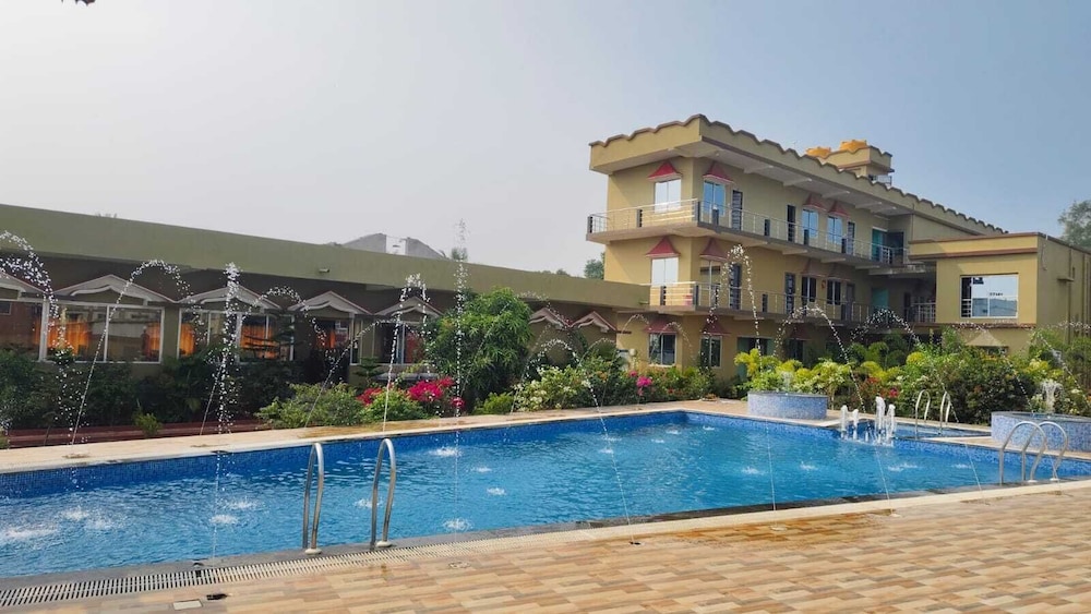 RESORT SAIKAT SARANYA