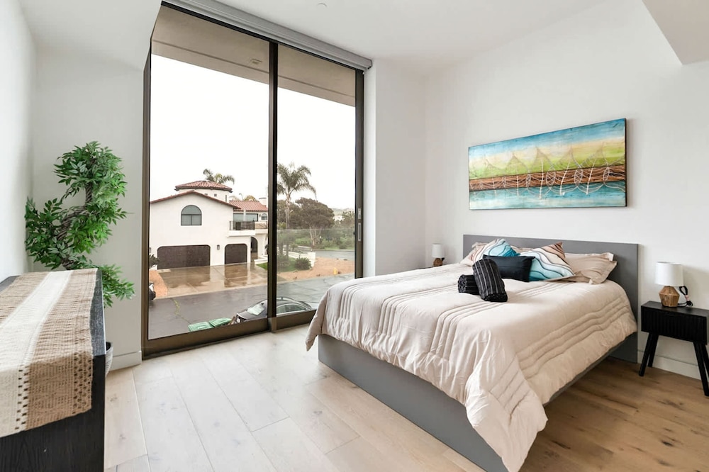 Ocean View Luxury Living