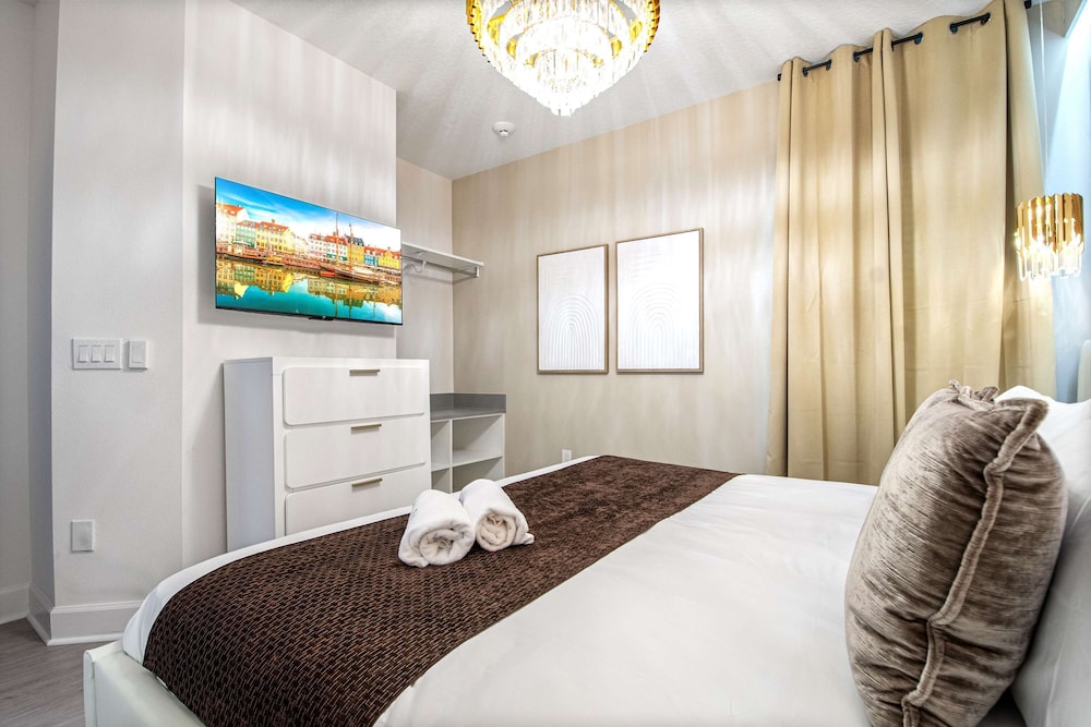 Themed Kids' Rooms, Pool & Game Loft Near Disney