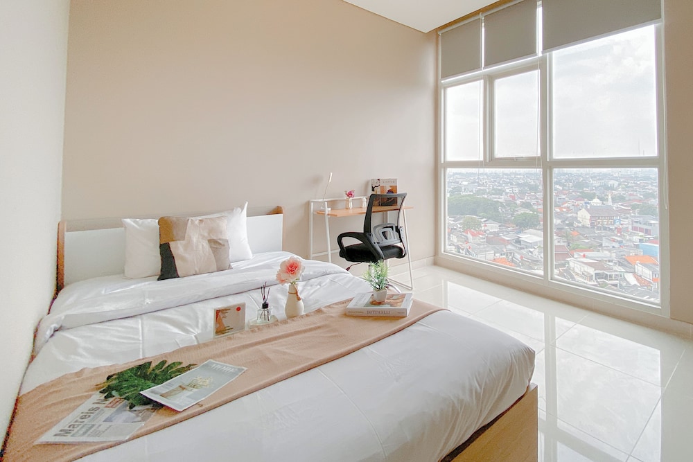 Good Deal and New Furnished 2BR Ciputra International Apartment
