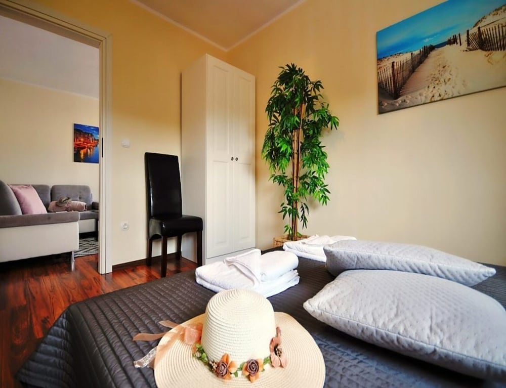 3-room Apartment With Balcony, Close to the Beach