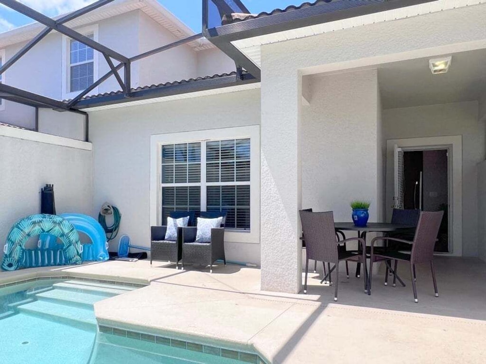 Mickey's Home 5 Bed Town-home With Private Pool! 5 Bedroom Townhouse