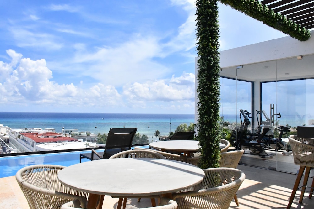 Luxury Apartment on 5th Av -One Paralia view 3