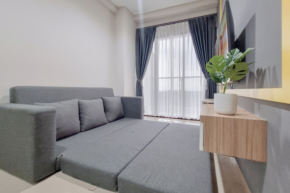 Well Furnished 1Br At Patraland Amarta Apartment