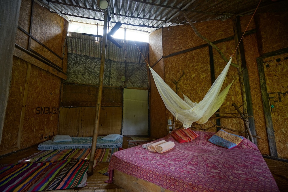 Saraya Art Cafe B&B