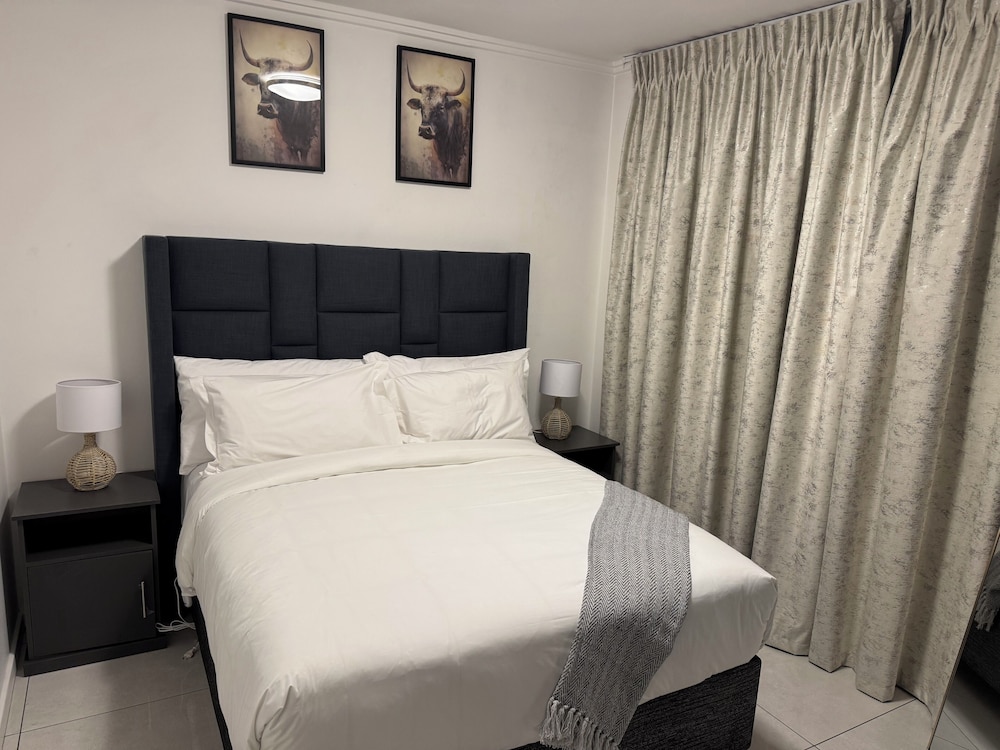 2BR-2BA - Rivonia Residence 1
