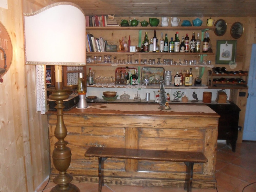 Maison Biselli en Tende — dining