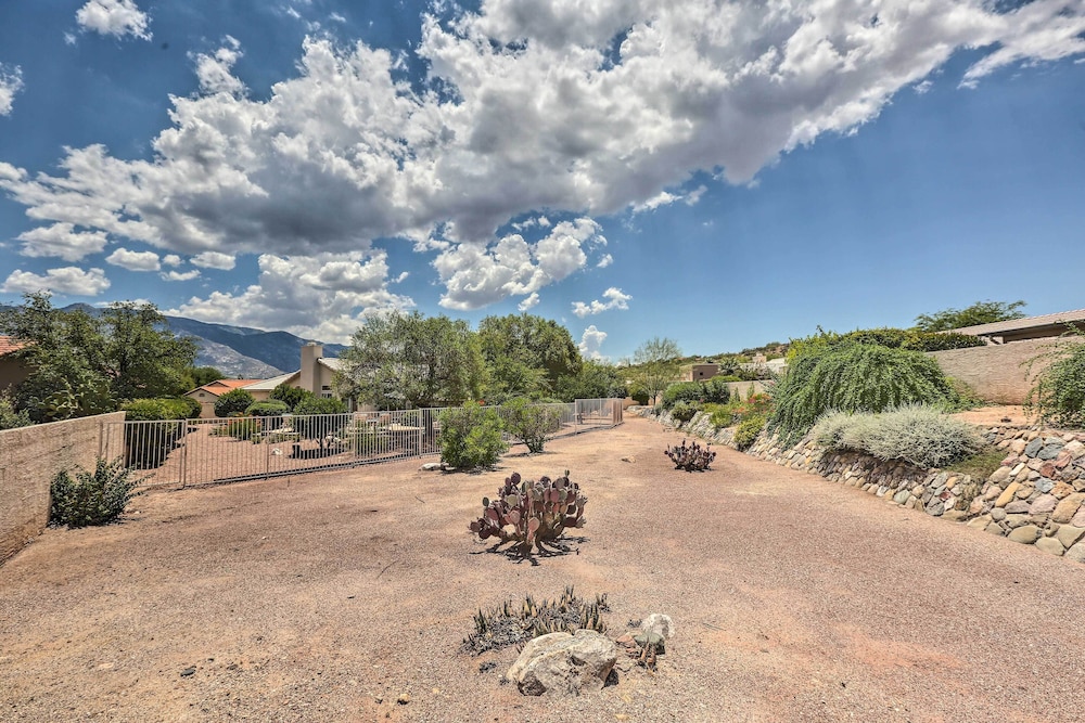 Saddlebrooke Home w/ Private Pool  Amenities - Property Image 5