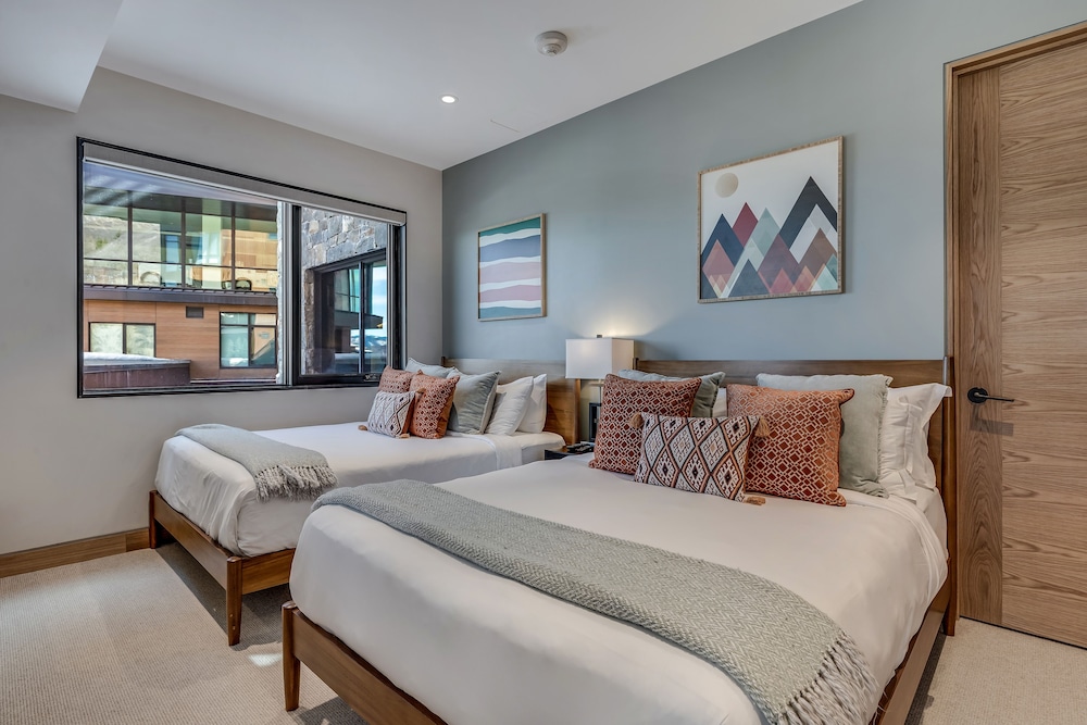 One Snowmass - Snowmass Mountain Lodging view 5