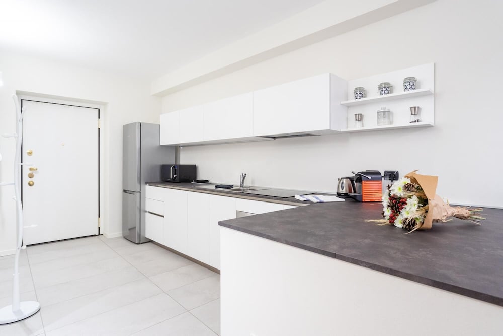 White Flat in Como City Center