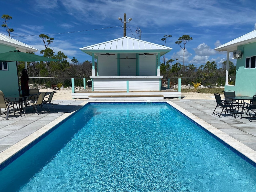 Grand Bahama Island - Freeport Vacations - Ellies Place - Property Image 1