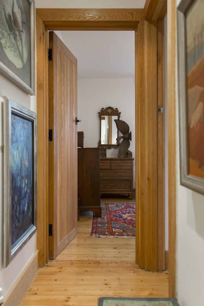 Godfrey Street II by Onefinestay