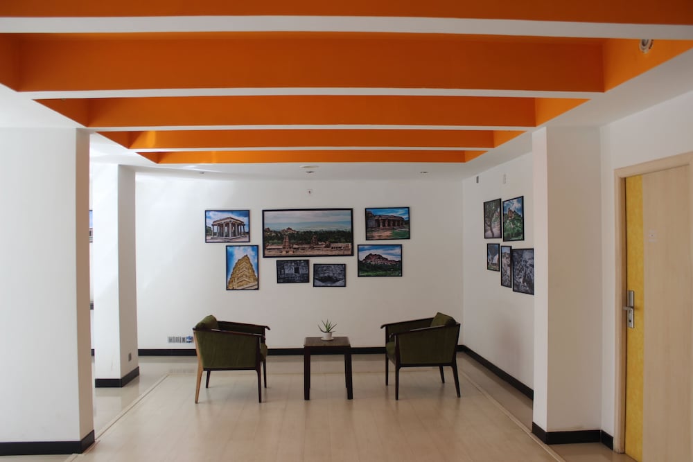 Lobby & Reception