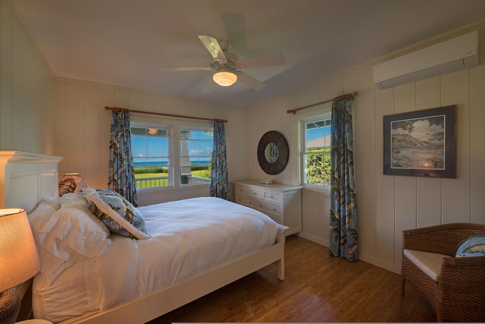 Hanalei Nalu in Hanalei