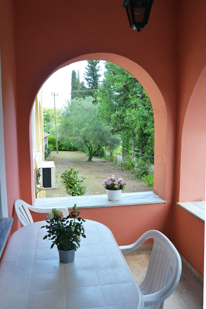 Joanna Apartments