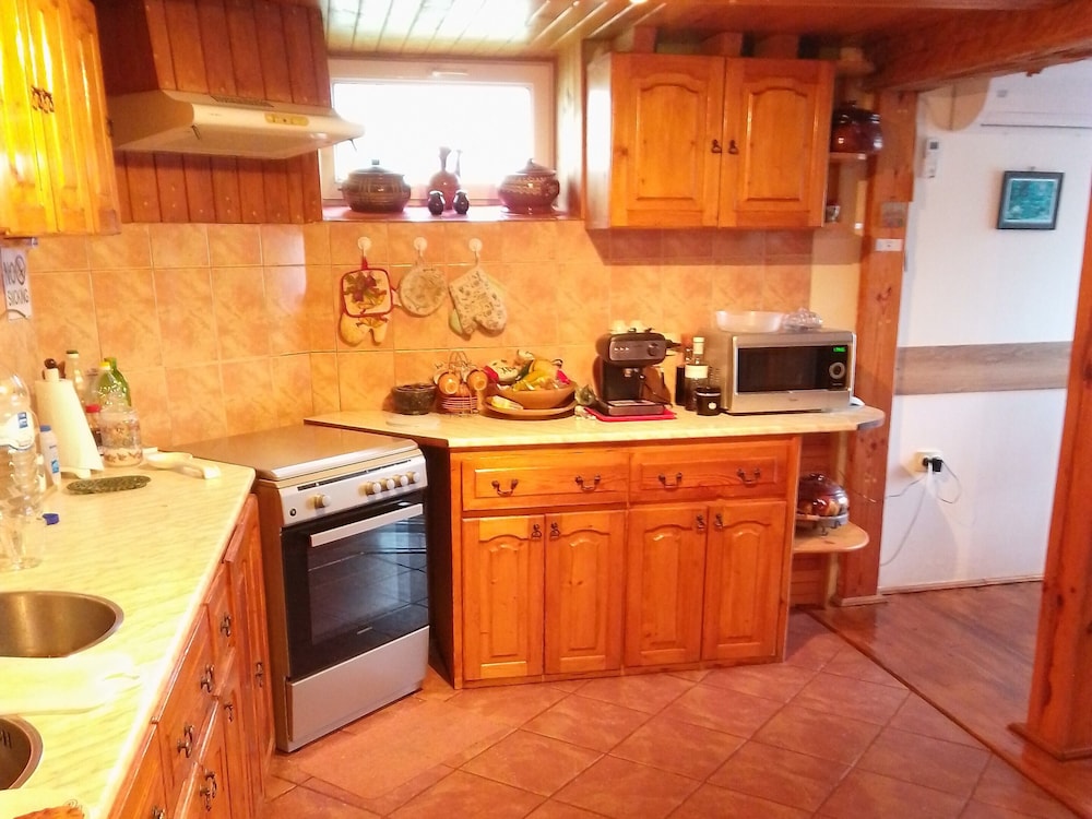 Villa Nina in Kramolin, Beautiful Stay in Bulgaria