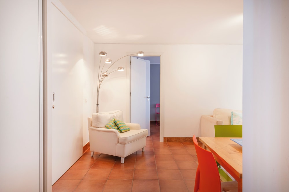 Sunny 5BR Villa at Prainha Club