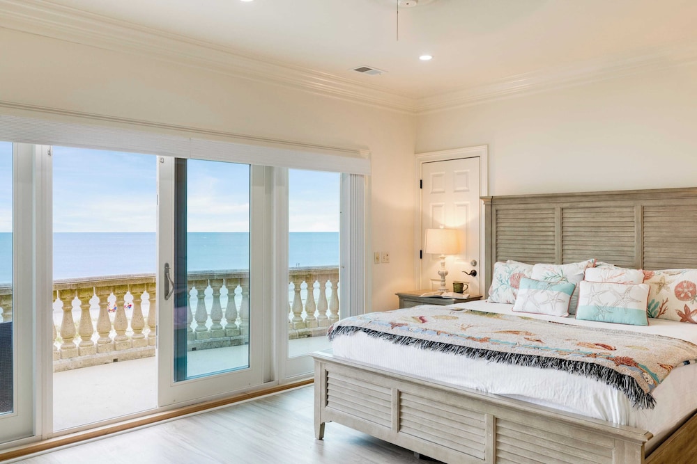 11 Singleton Beach by Avantstay Oceanfront Retreat w/ Private Pool + Boardwalk Near Hilton Head Hotspots