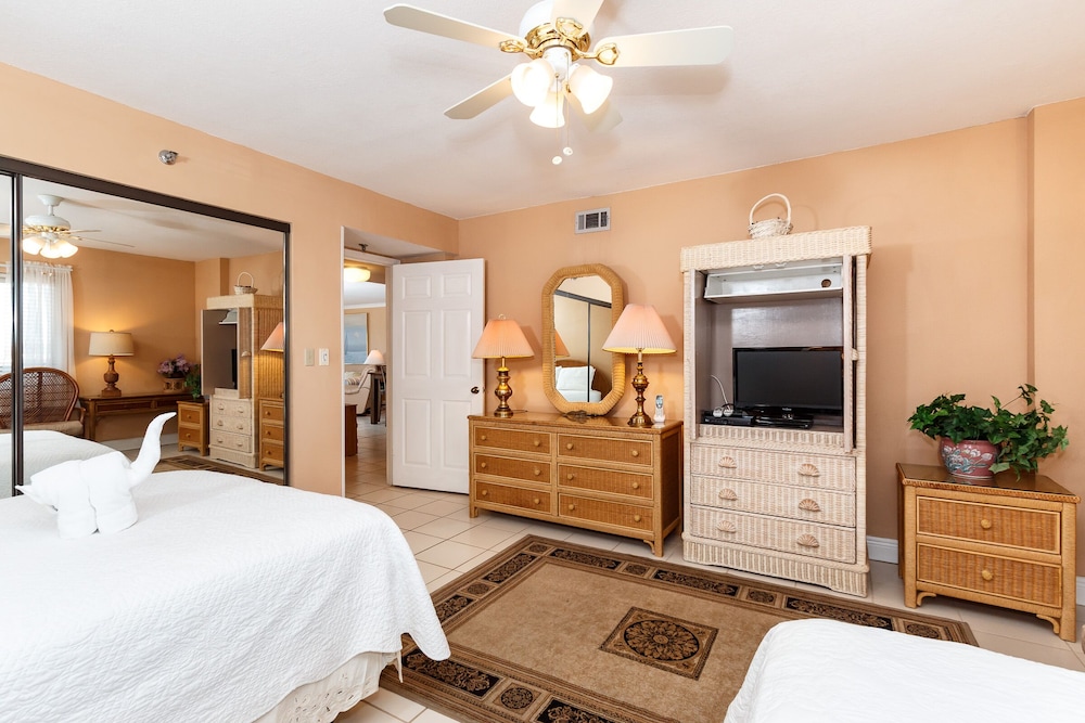Surf Dweller 402 by Brooks and Shorey Resorts