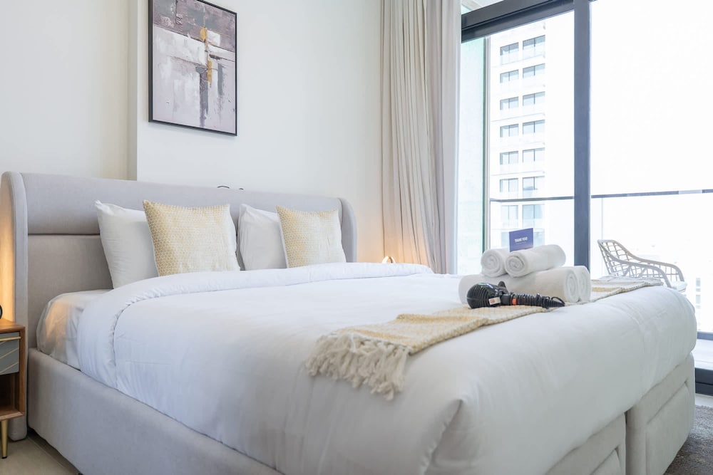 Peace and Tranquility in This 1 Bedroom in JVC