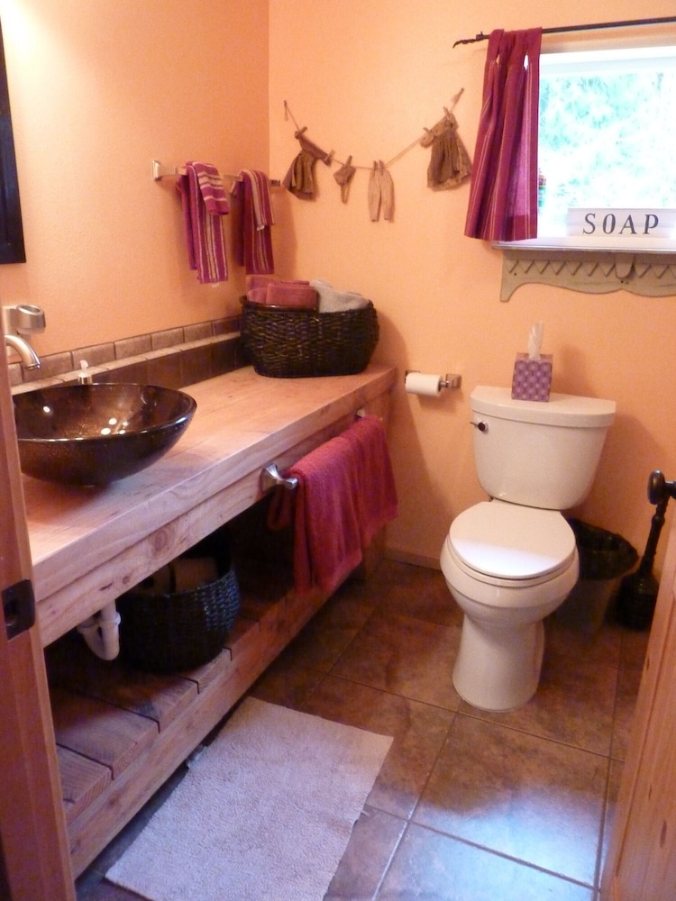 Copper Creek Inn at Mt Rainier